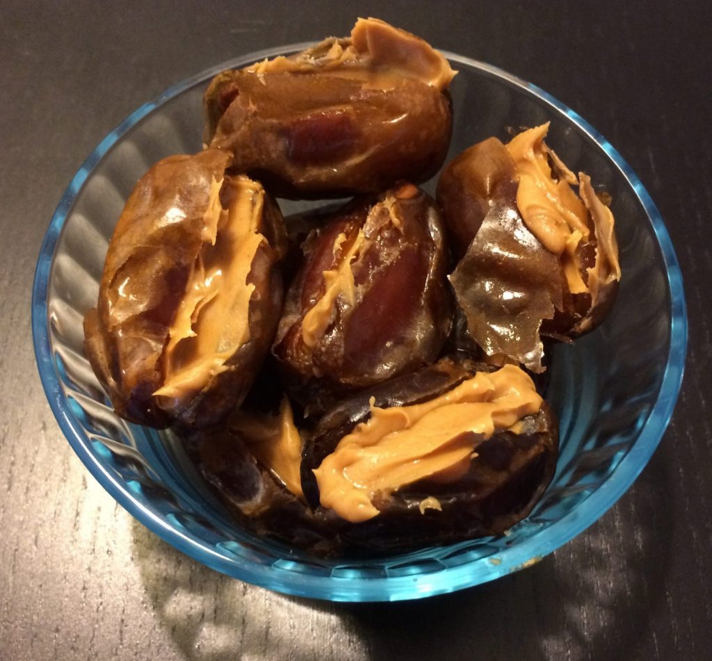 תמרים ממולאים חמאת בוטנים small